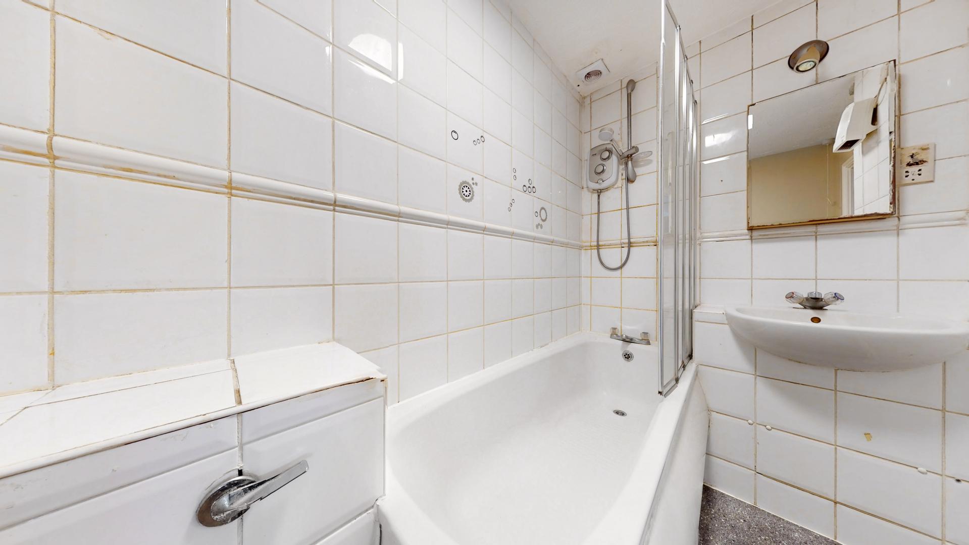 			Studio Apartment, 1 bath, 1 reception Apartment			 Upton Close, Cricklewood